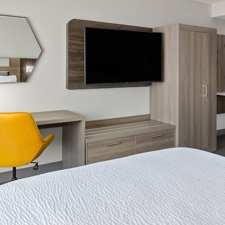 Holiday Inn Express & Suites Waynesboro East Eksteriør billede