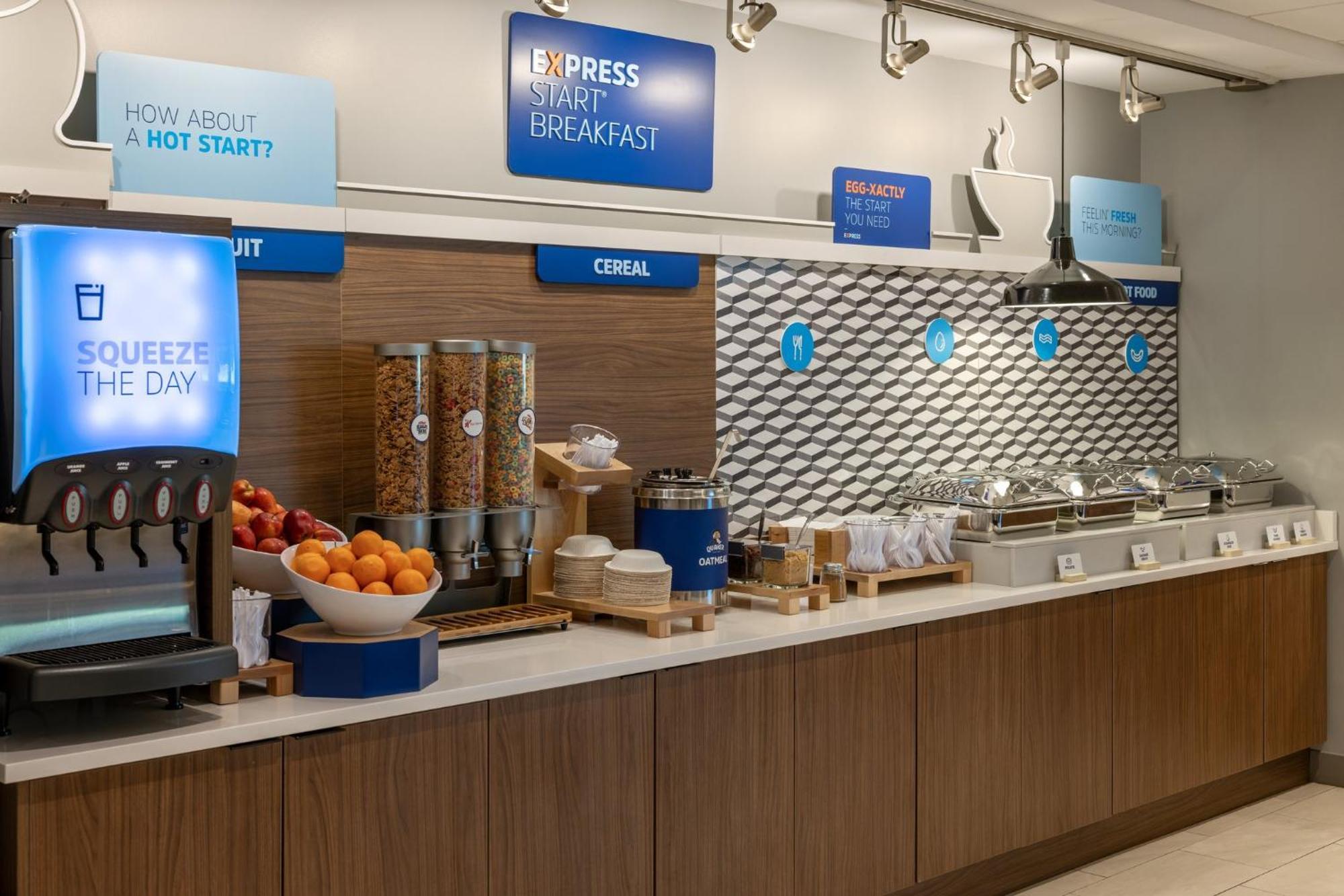 Holiday Inn Express & Suites Waynesboro East Eksteriør billede