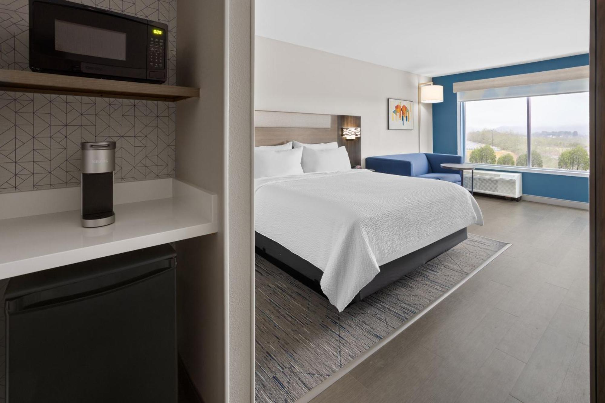 Holiday Inn Express & Suites Waynesboro East Eksteriør billede